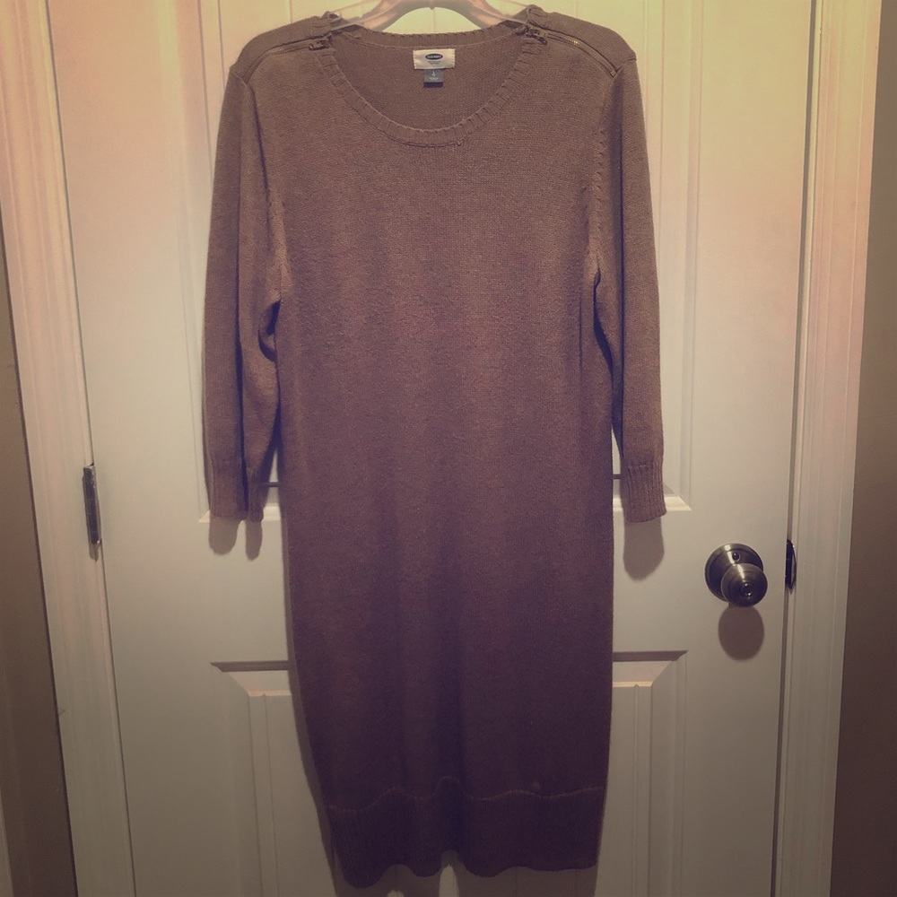 Old Navy 3/4 length sleeved sweater dress; Tan.